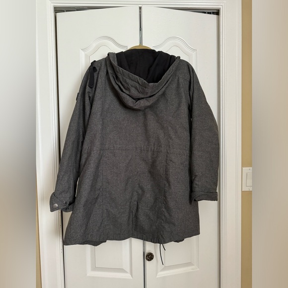 PGD - Hooded coat - Picture 2 of 2